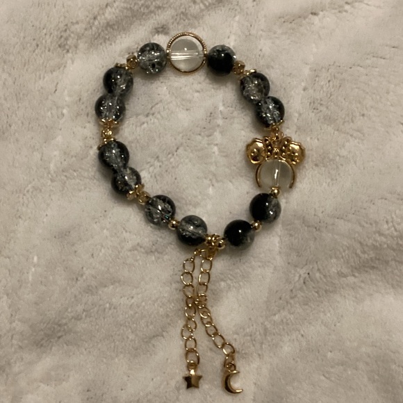 Jewelry - Elegant Black and Gold Beaded Bracelet